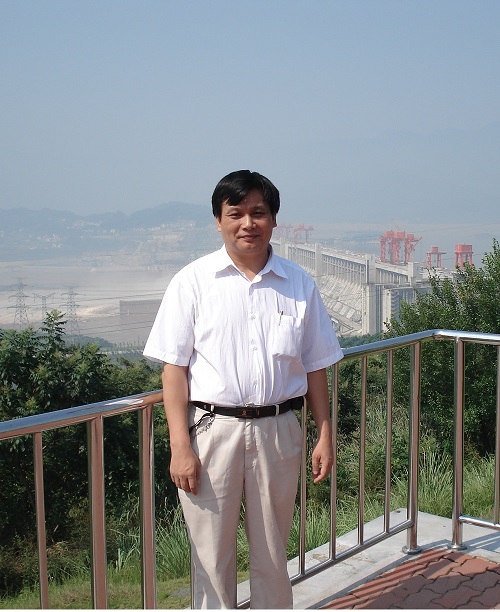 01李康顺照片.jpg